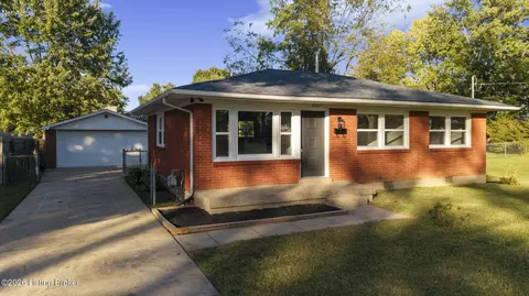 6501 North Dr, Louisville, KY 40272