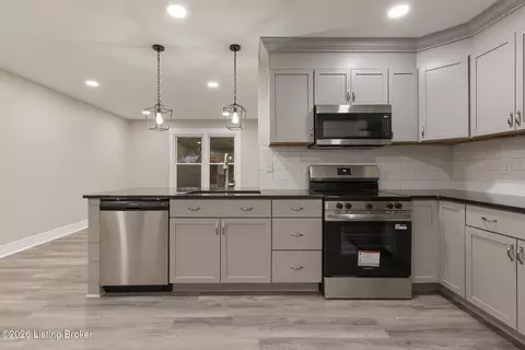 Kitchen - 811 Giltner Rd, Smithfield, KY 40068 photo 1 of 1