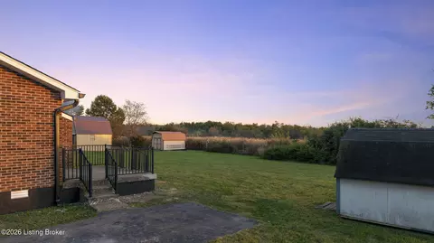 Exterior - 811 Giltner Rd, Smithfield, KY 40068 photo 3 of 5