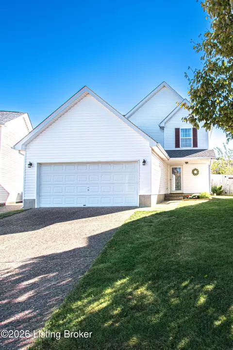 3905 Mimosa View Dr, Louisville, KY 40299