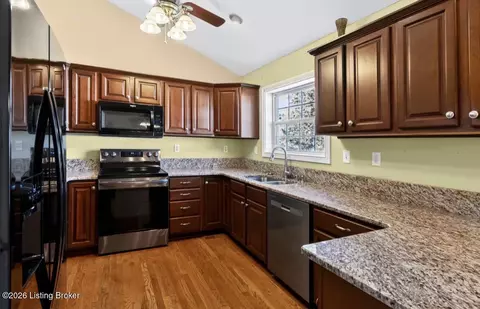 5113 Craigs Creek Dr, Louisville, KY 40241