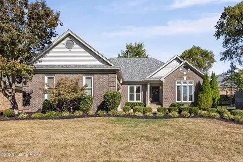 713 Foxgate Rd, Louisville, KY 40223
