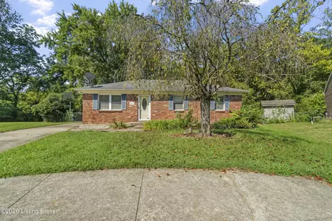6905 Boxwood Ct, Pewee Valley, KY 40056