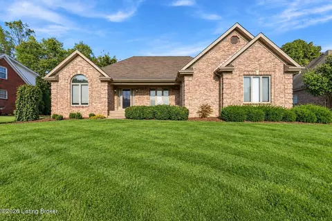 1421 Twin Ridge Rd, Louisville, KY 40242