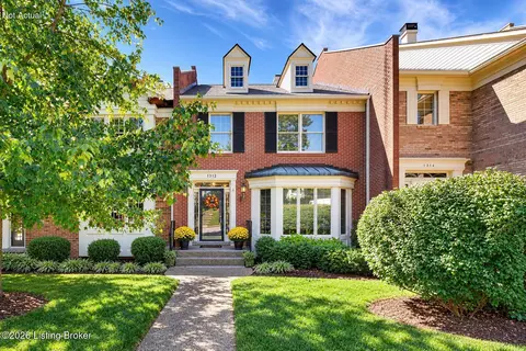 1312 Navajo Ct, Louisville, KY 40207