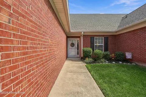 10111 Autumn Gardens Way, Louisville, KY 40229