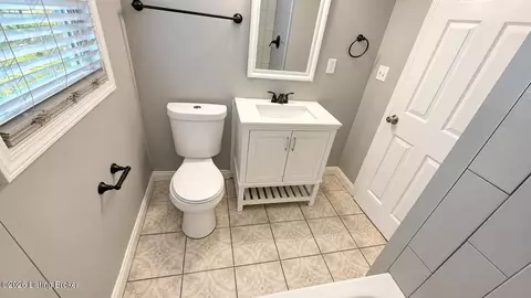 4216 Grand Ave, Louisville, KY 40211