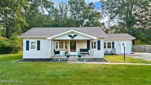 978 Raymond Rd, Shepherdsville, KY 40165