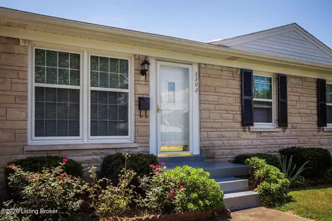 5302 Woodhill Ln, Louisville, KY 40219