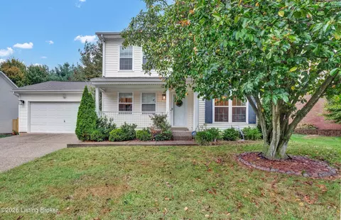 4538 Oak Pointe Dr, Louisville, KY 40245