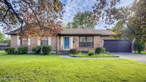 304 Patriot Ct, Louisville, KY 40214