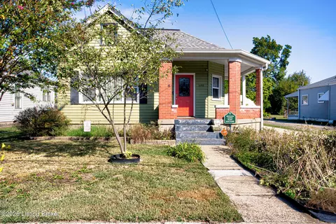 1055 Lynnhurst Ave, Louisville, KY 40215