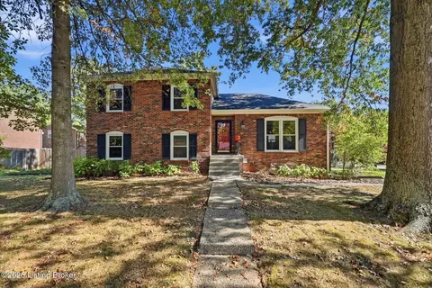 10604 Linn Station Rd, Louisville, KY 40223