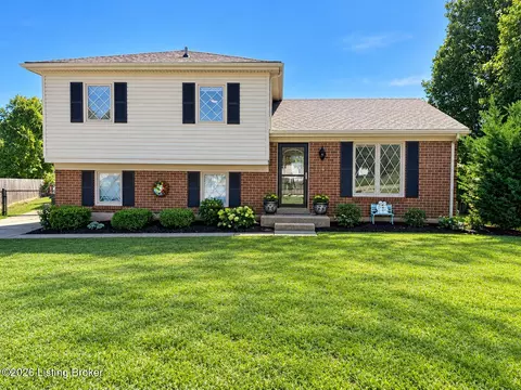 7502 Winesap Way, Louisville, KY 40228