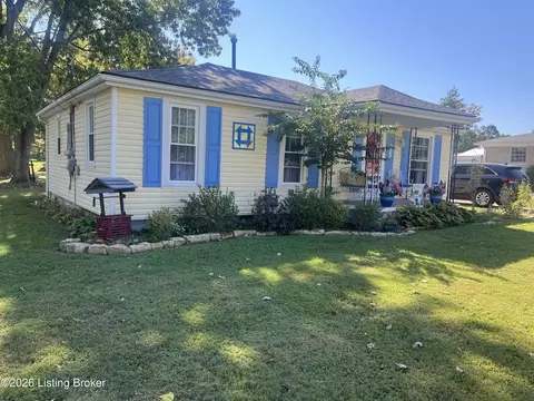 8004 Glaser Ln, Louisville, KY 40291