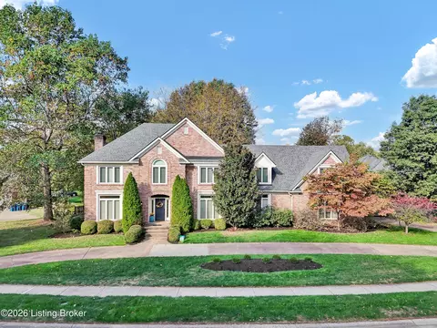 7911 Albrecht Cir, Louisville, KY 40241