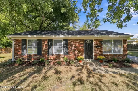 3901 Tally Ho Ct, Louisville, KY 40299