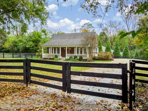 504 Donald Newton Ln, Louisville, KY 40243