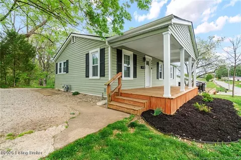 Exterior - 840 E Walnut St, Corydon, IN 47112 photo 1 of 4