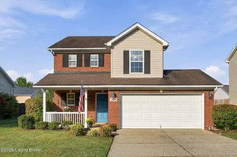 7004 Hollow Oaks Dr, Louisville, KY 40291