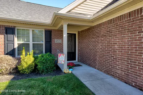6521 Renate Rd, Louisville, KY 40291