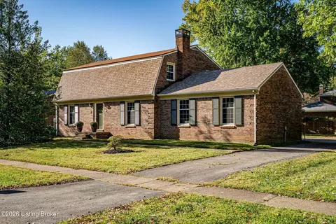1916 Rudy Ln, Louisville, KY 40207