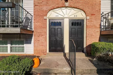 308 Chanel Ct #2, Louisville, KY 40218