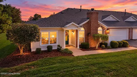 8301 River Forest Pl, Louisville, KY 40258