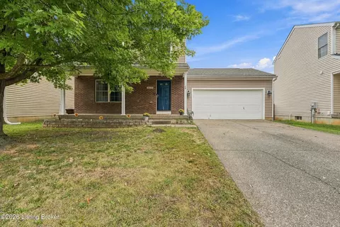 10323 Arbor Oak Dr, Louisville, KY 40229
