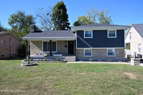 8304 Twisted Pine Rd, Louisville, KY 40219
