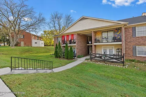 8017 Montero Dr, Prospect, KY 40059