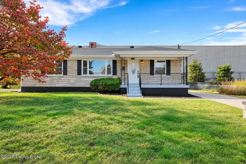 2204 Plantation Dr, Louisville, KY 40216