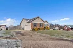 109 Gentry Crossings Ct, Mount Washington, KY 40047