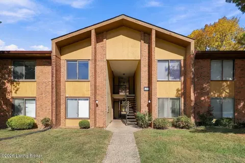 7090 Wildwood Cir # 39, Louisville, KY 40291