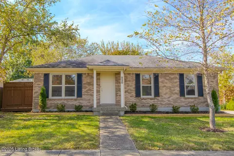 530 Oak Leaf Dr, La Grange, KY 40031