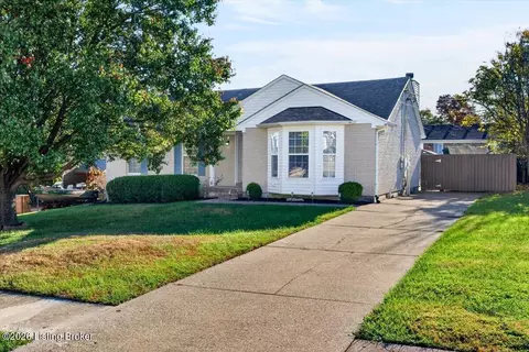 1611 Fitzgerald Ct, La Grange, KY 40031