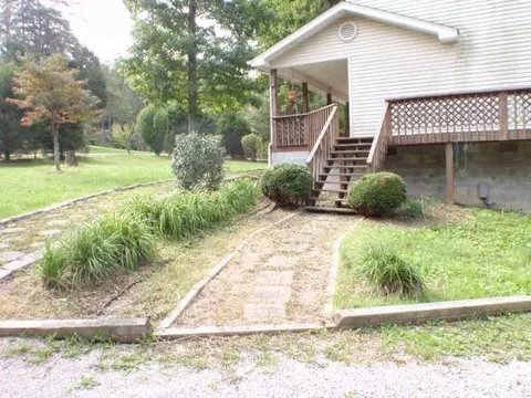 310 Caleb Sulfridge Rd, Corbin, KY 40701 photo 4