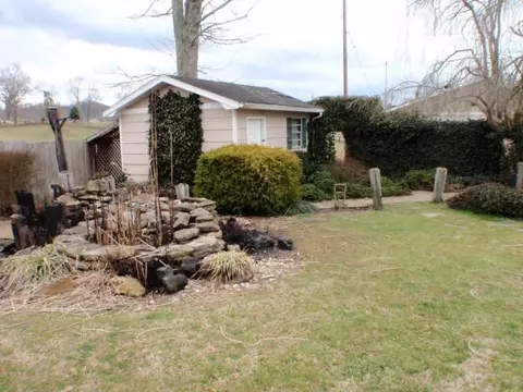 84 Shady Brook Ln, Gray, KY 40734 photo 3