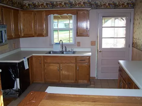 632 Byrley Rd, Corbin, KY 40701 photo 2