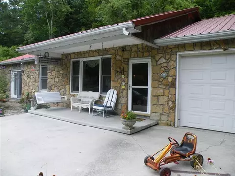 143 Lower Calloway Loop, Mount Vernon, KY 40456 photo 2