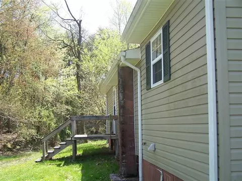 355 Drummond Ln, Gray, KY 40734 photo 3