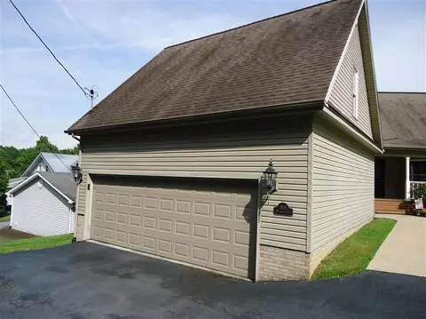 801 Meadow Ln, Corbin, KY 40701 photo 3