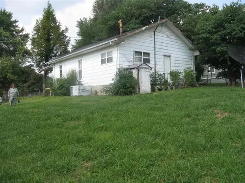 149 Corbin Cir, Corbin, KY 40701 photo 1