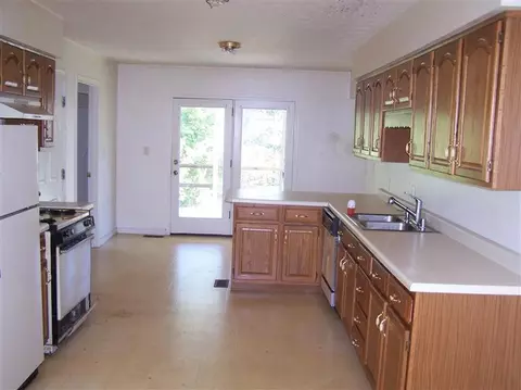 175 W Hinkle St, Corbin, KY 40701 photo 9