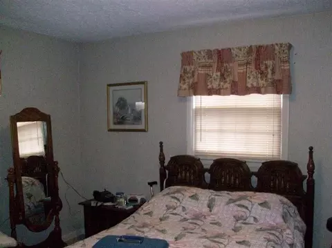 459 N Oaklawn Cir, Corbin, KY 40701 photo 4