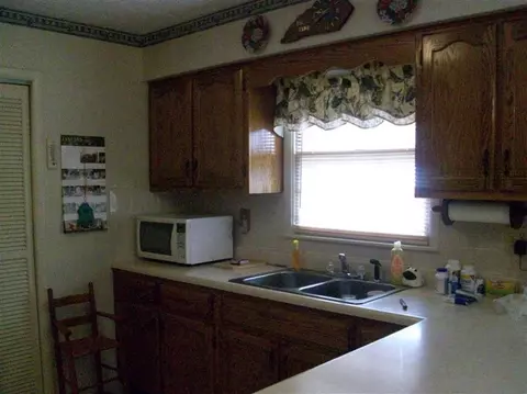 459 N Oaklawn Cir, Corbin, KY 40701 photo 6
