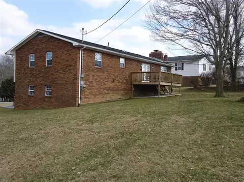 135 Meadow Brook Dr, Corbin, KY 40701 photo 9