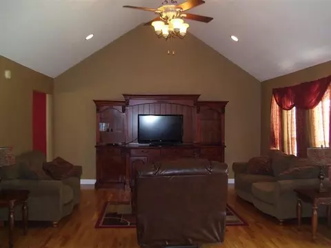 318 Cobblestone Way, Corbin, KY 40701 photo 6