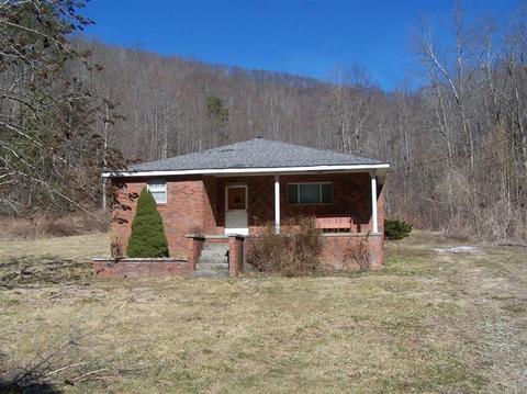 9499 Ky 718, Walker, KY 40997 photo 2