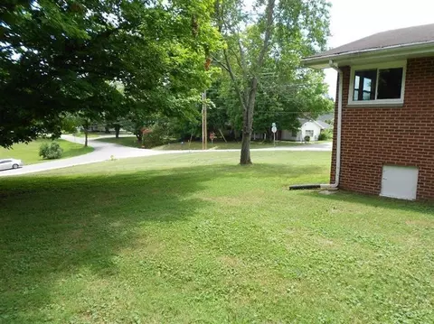 904 Phillips Ln, Corbin, KY 40701 photo 9